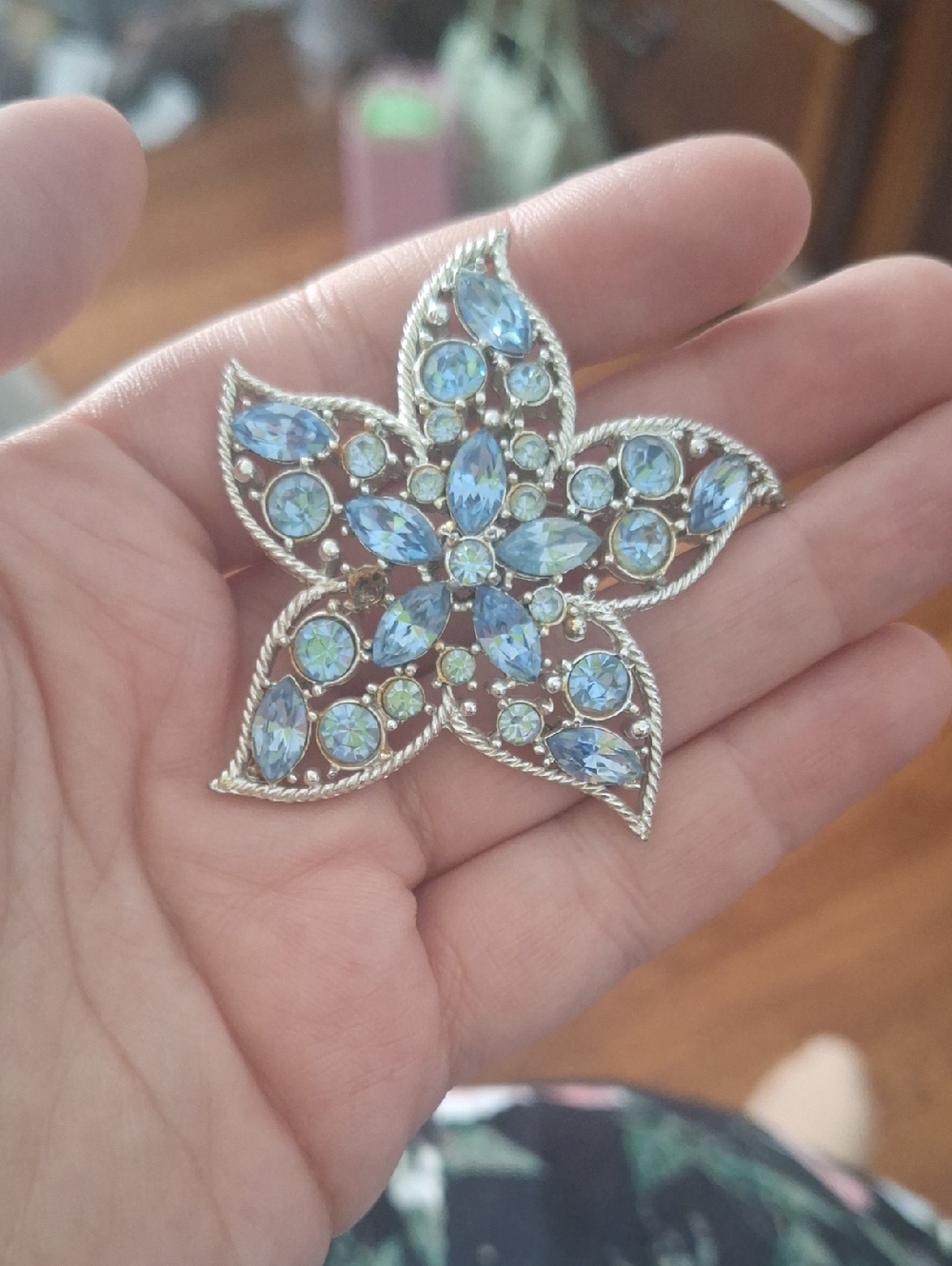 Sarah Coventry Blue Star Need Stone!